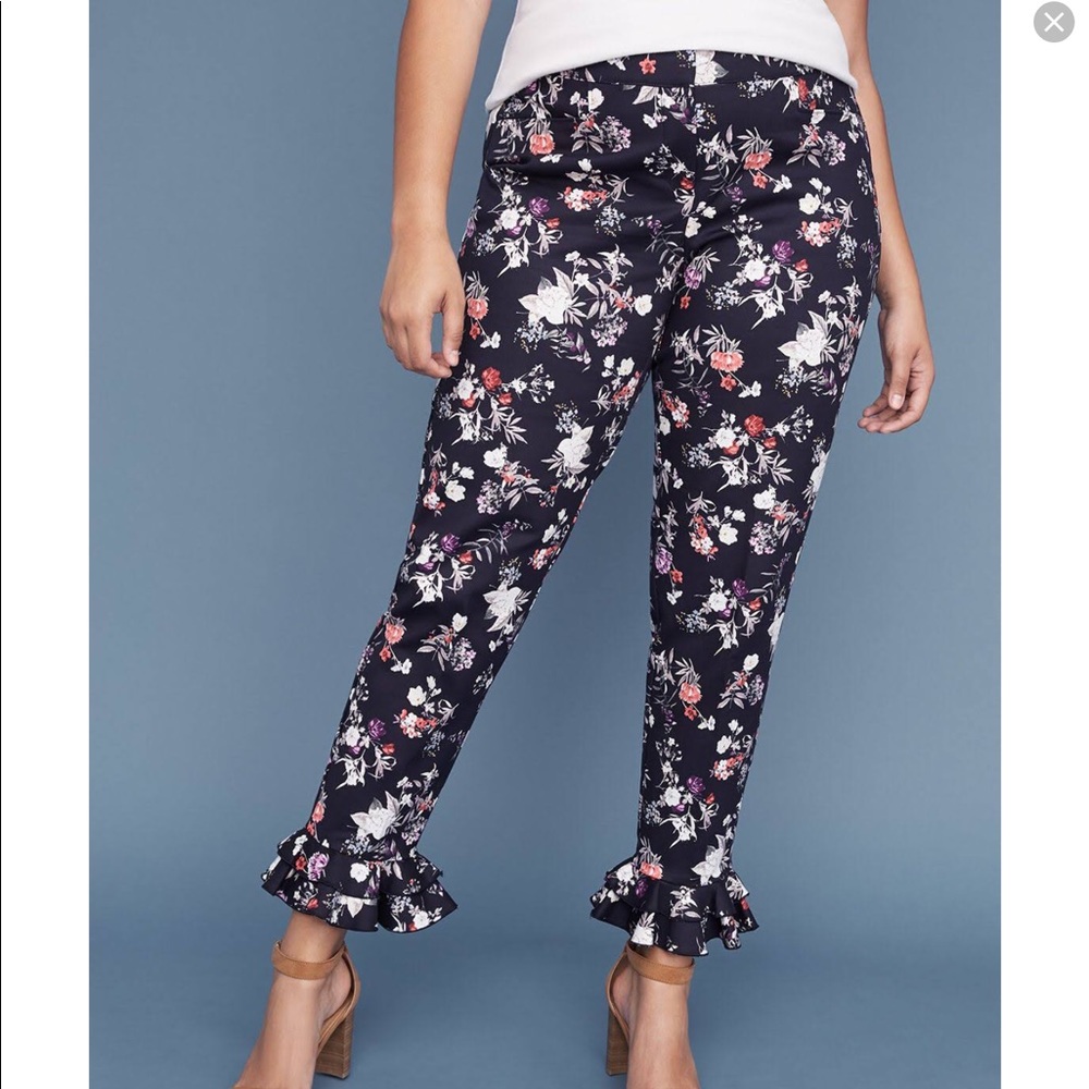 LOWEST🌺 NWT LANE BRYANT Sz 18 The ALLIE NAVY FLORAL RUFFLE HEMLINE PANTS